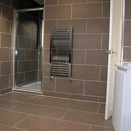 Ivy House - Seafront House With Garden Seating And Stunning Sea Views! - Ocholo * Filey