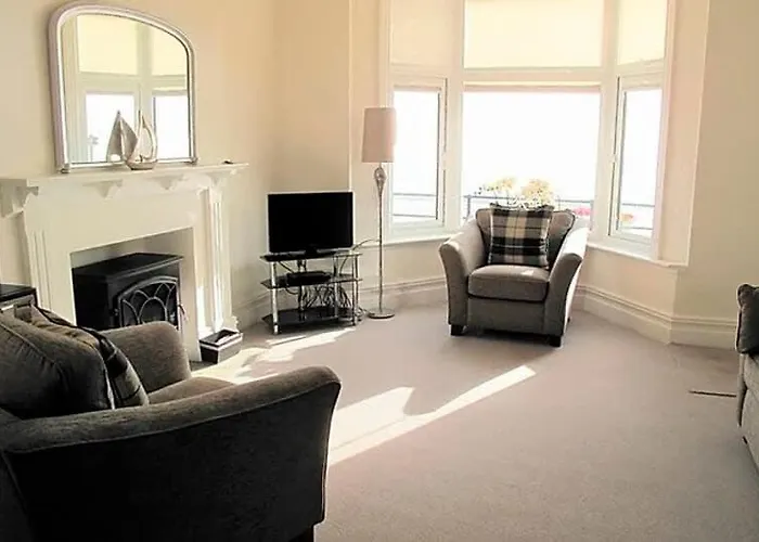 Hébergement de vacances Ivy House - Seafront House With Garden Seating And Stunning Sea Views! - Ocholo