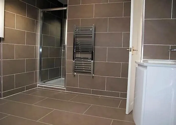 Ivy House - Seafront House With Garden Seating And Stunning Sea Views! - Ocholo * Filey