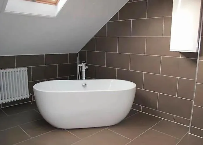 Ivy House - Seafront House With Garden Seating And Stunning Sea Views! - Ocholo